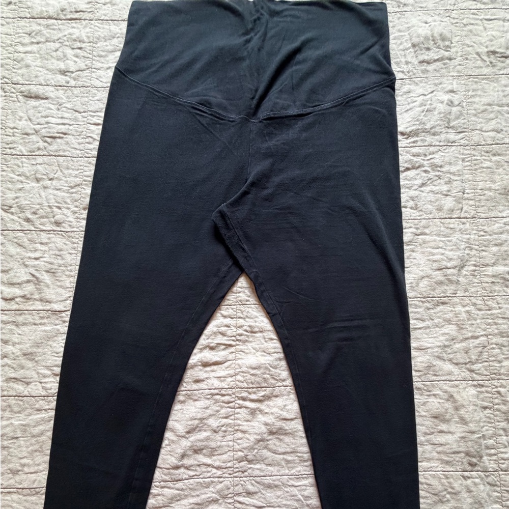 Old Navy Black Maternity/Stretch Bottoms